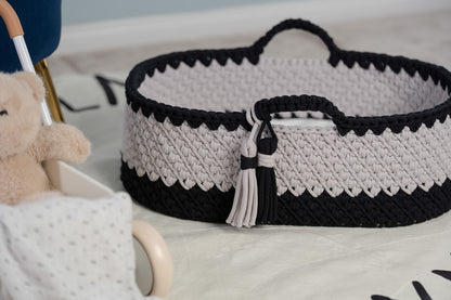 *SHIP READY* Baby Moses Basket in Our Cascade Stitch