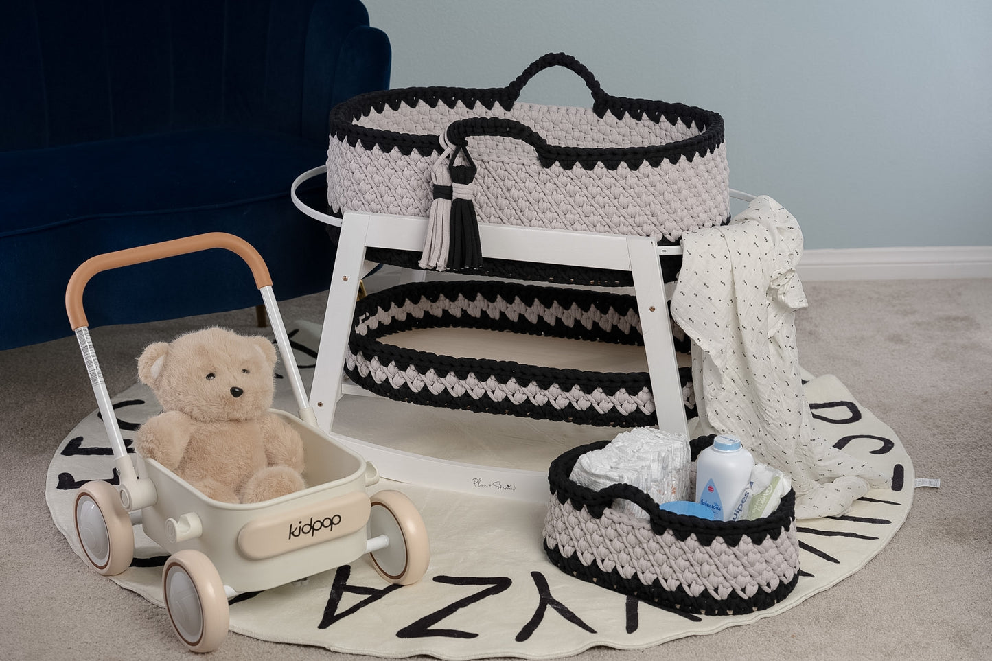 *SHIP READY* Baby Moses Basket in Our Cascade Stitch