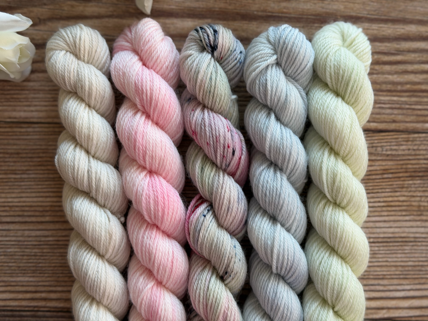 Rosewood Confetti 100g Essential Skein