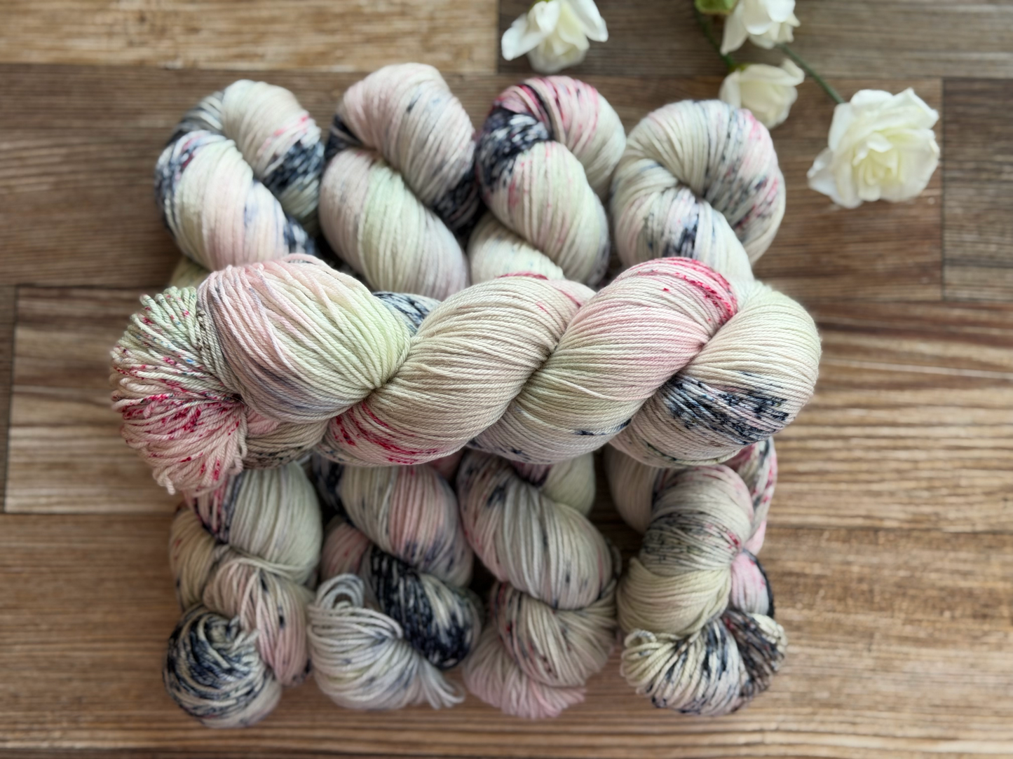 Rosewood Confetti 100g Essential Skein