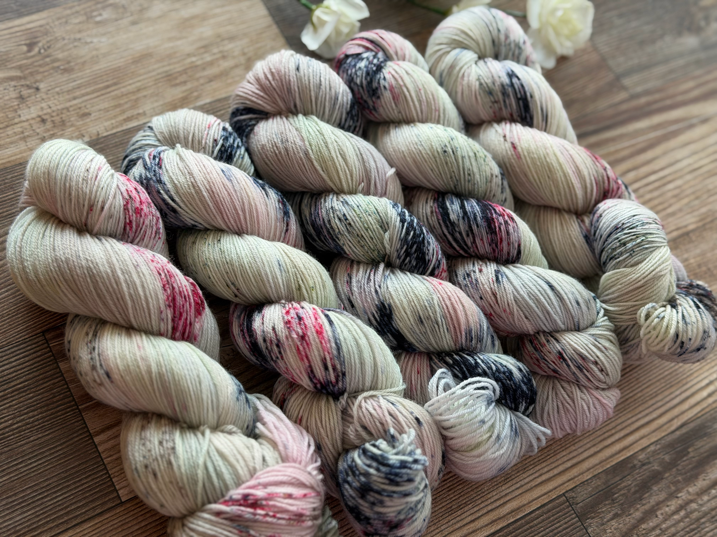 Rosewood Confetti 100g Essential Skein