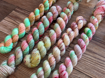 Saturday Bouquet Petite Luxe Set